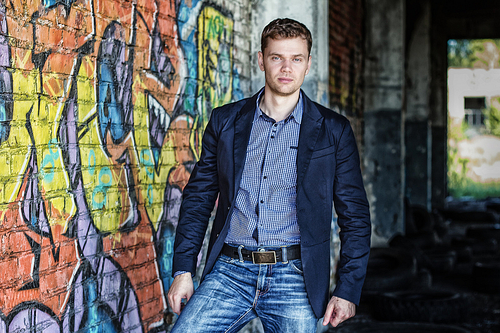 Паша в автобатальоне-160709_200737