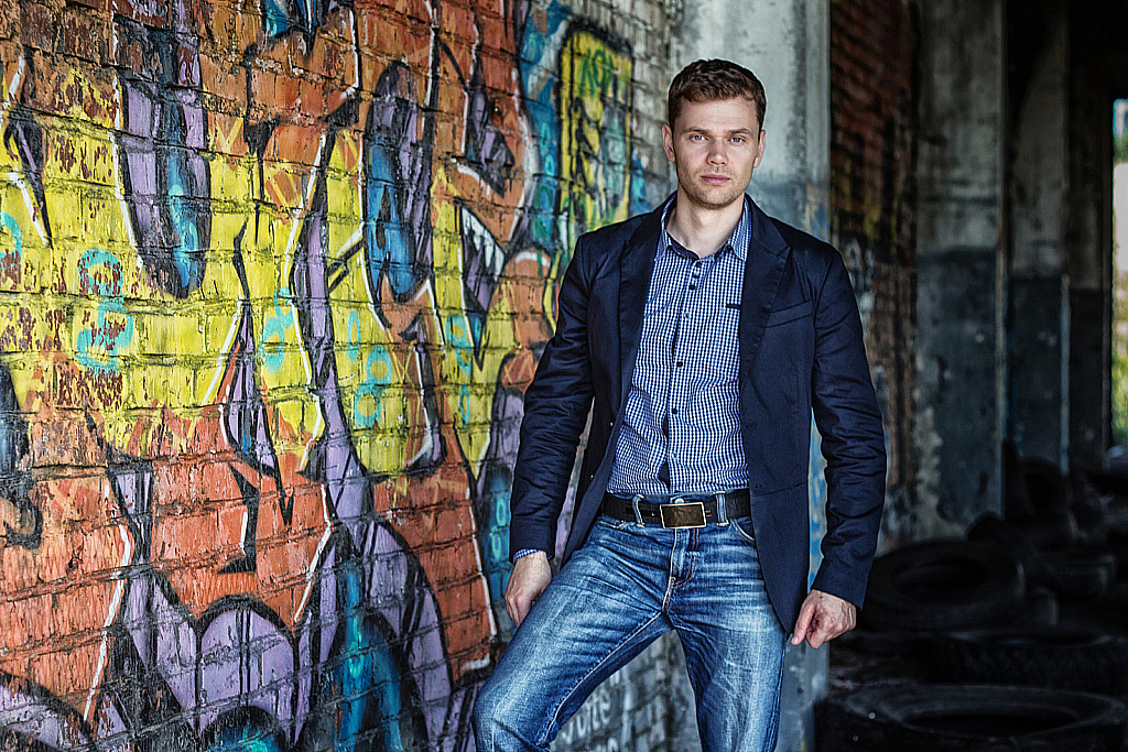 Паша в автобатальоне-160709_200742