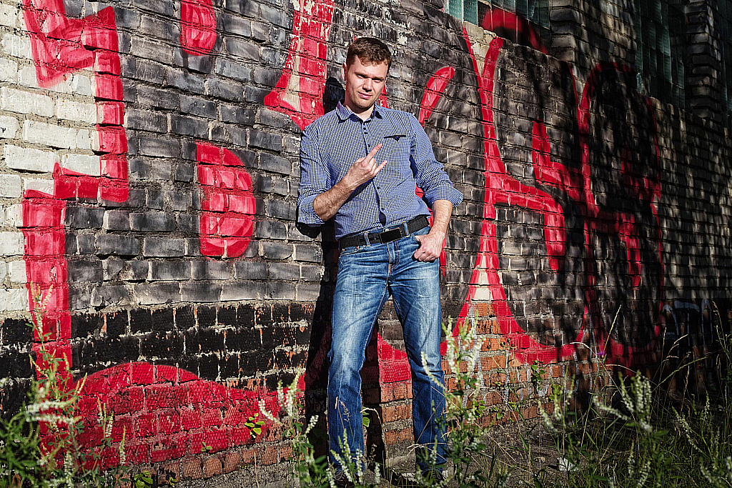 Паша в автобатальоне-160709_202109