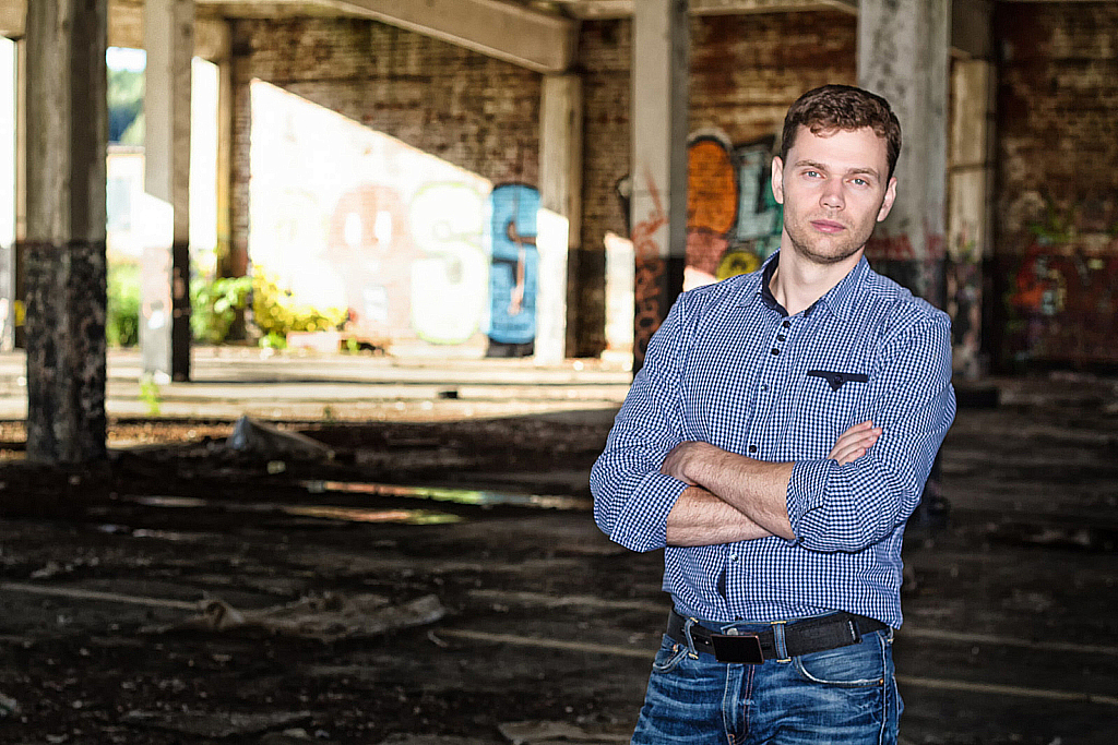 Паша в автобатальоне-160709_203933