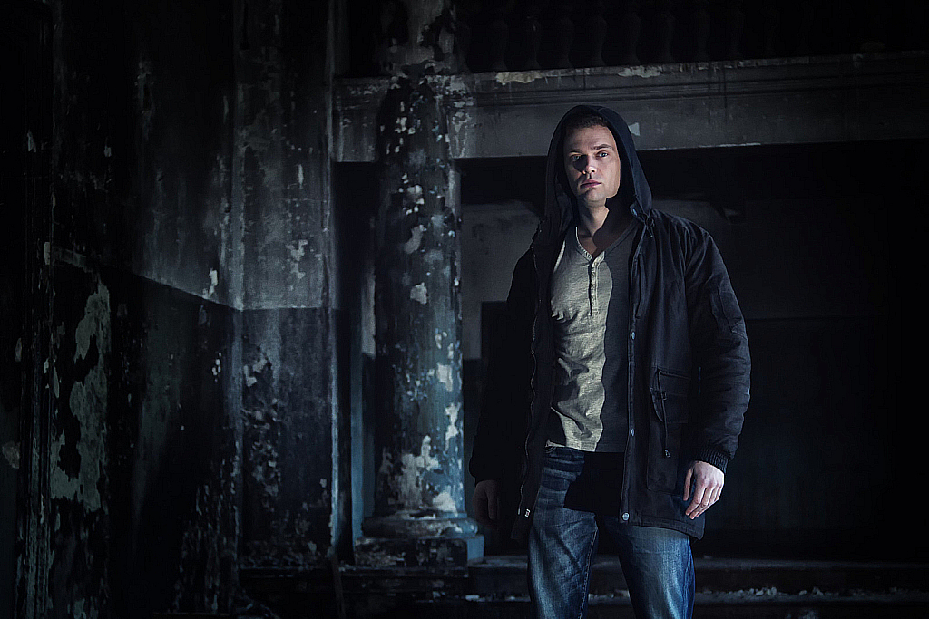 Паша и заброшка в Яхроме-160327_152852