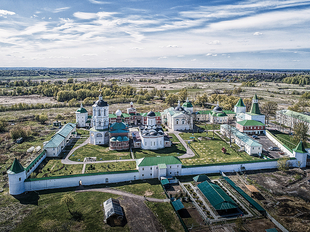 Пешношский монастырь с дрона-190504_145149