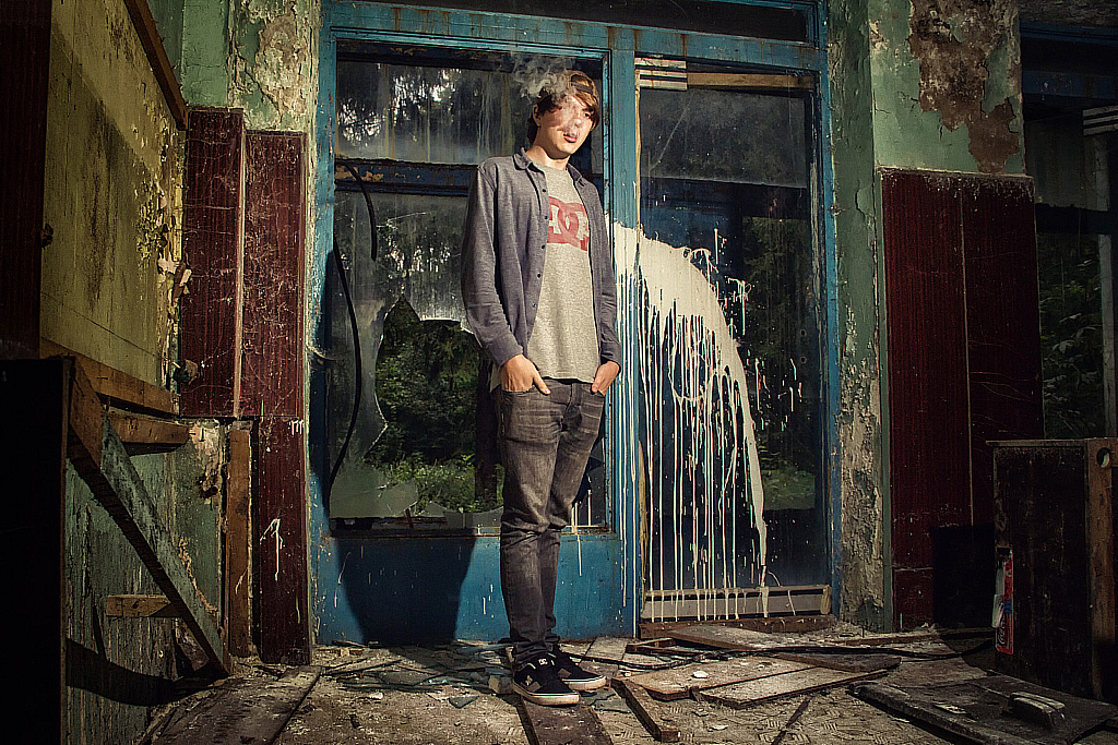 Тим в заброшке-150815_202029