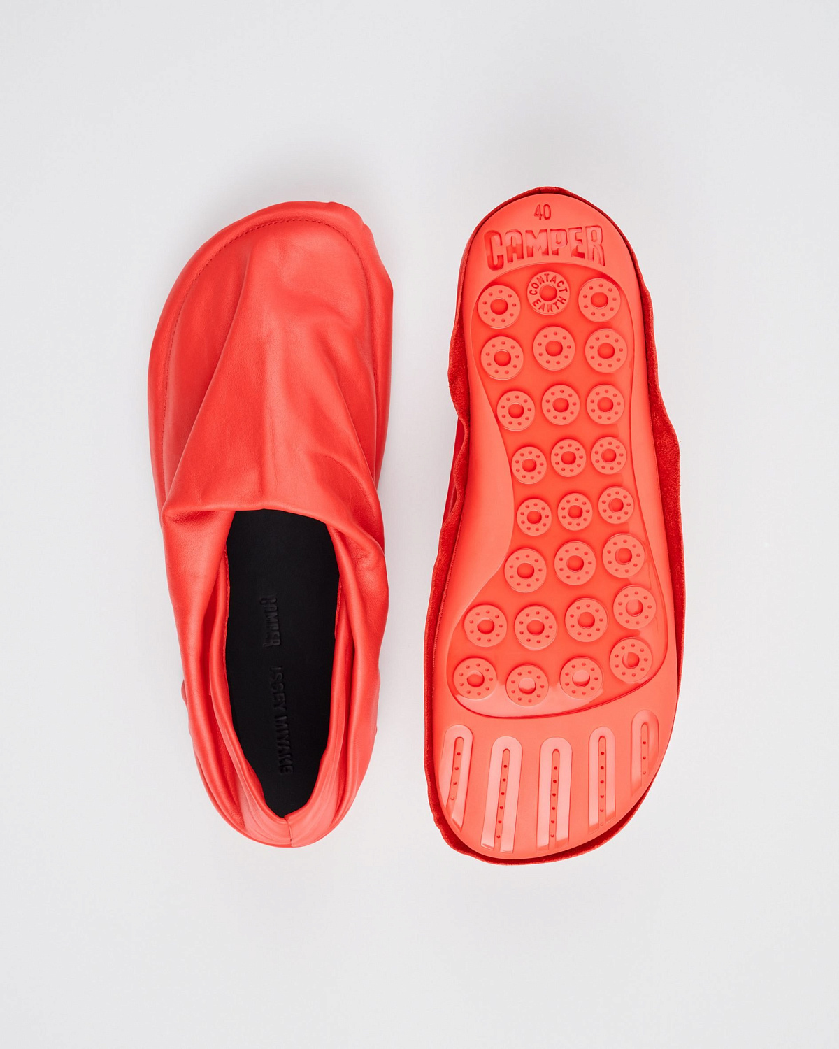 Новая коллаборация: Issey Miyake и Camper представляют революционную складную обувь