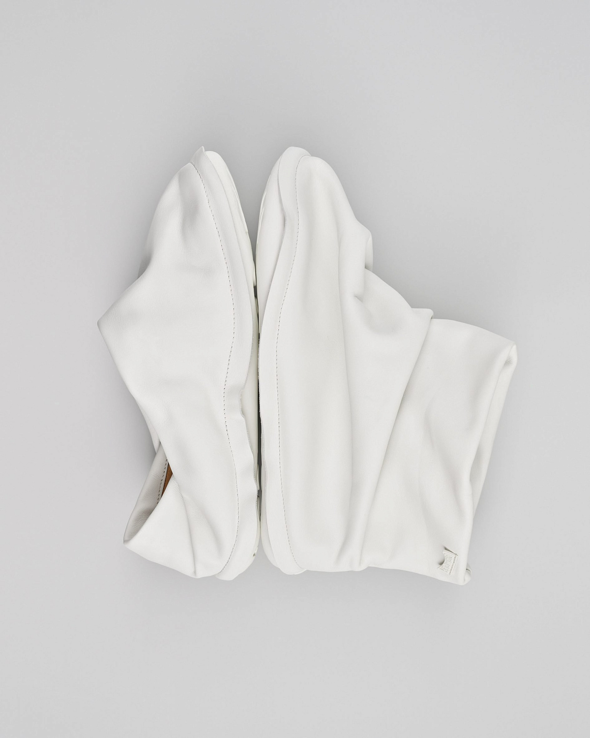 Новая коллаборация: Issey Miyake и Camper представляют революционную складную обувь