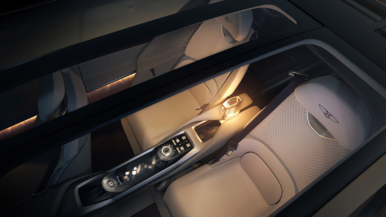 Bentley раскрывает дизайн будущего: трёхместный электроконцепт EXP 15
