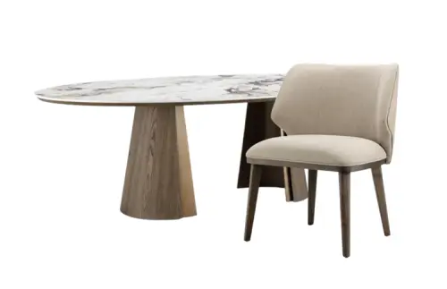 Столы и стулья