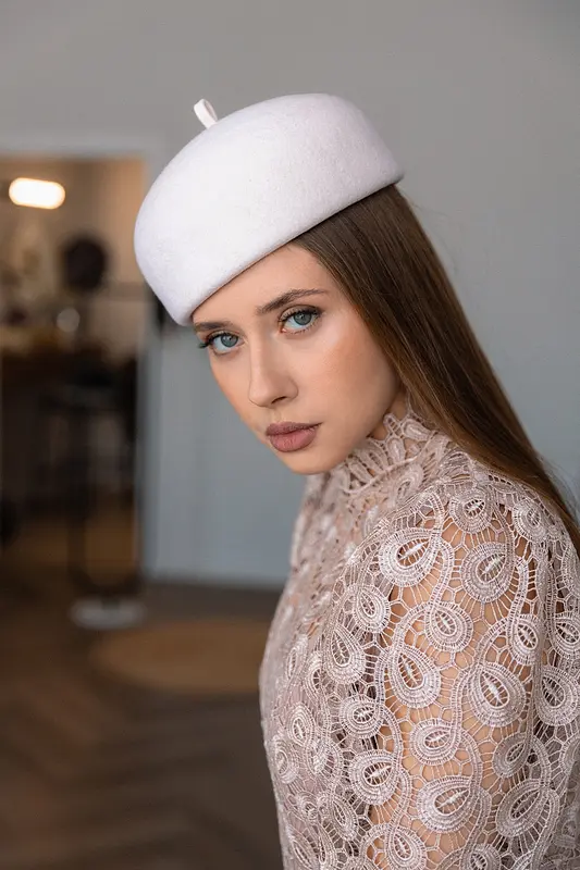 Шляпа BONETTA Берет молочный (56)