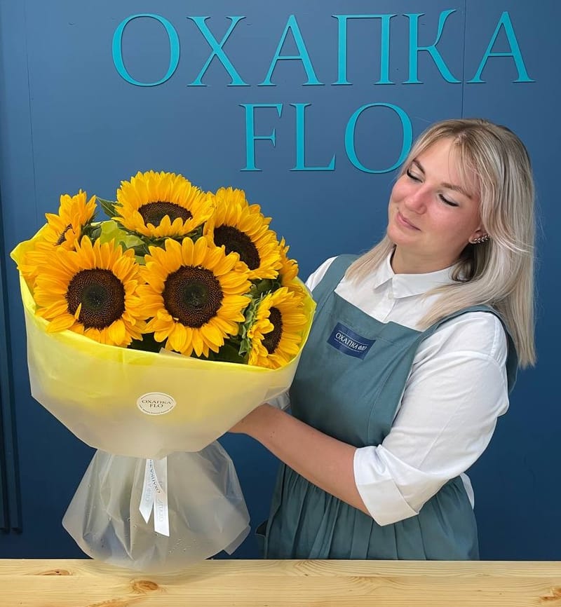 Букет из подсолнухов 9 штук. — фото 4