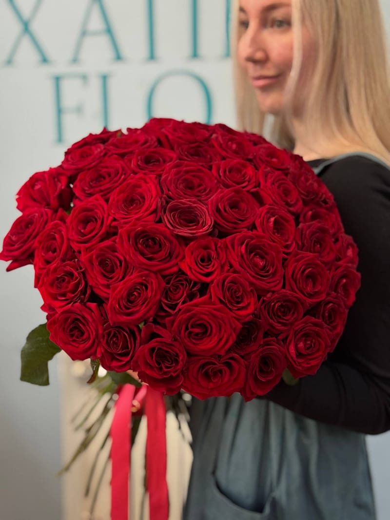 Букет красных роз, 51 шт. 70 см.