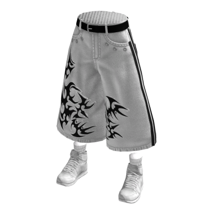 White Baggy Y2k Jorts /w Sneakers