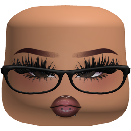 Baddie Glare Face w Mink Lashes + Glasses