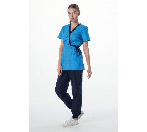 Костюм женский MedLine Арина (тк.Смесовая,120), т.синий/ярко-голубой в Севастополе
