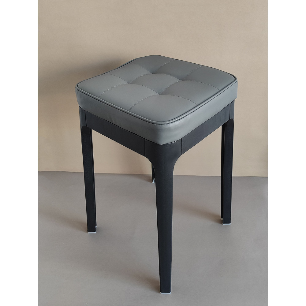 Табурет пластиковый Baizheng 30×30×46 см, мягкое сиденье, черно-серый, до 120 кг