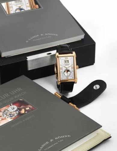 Cabaret Moonphase