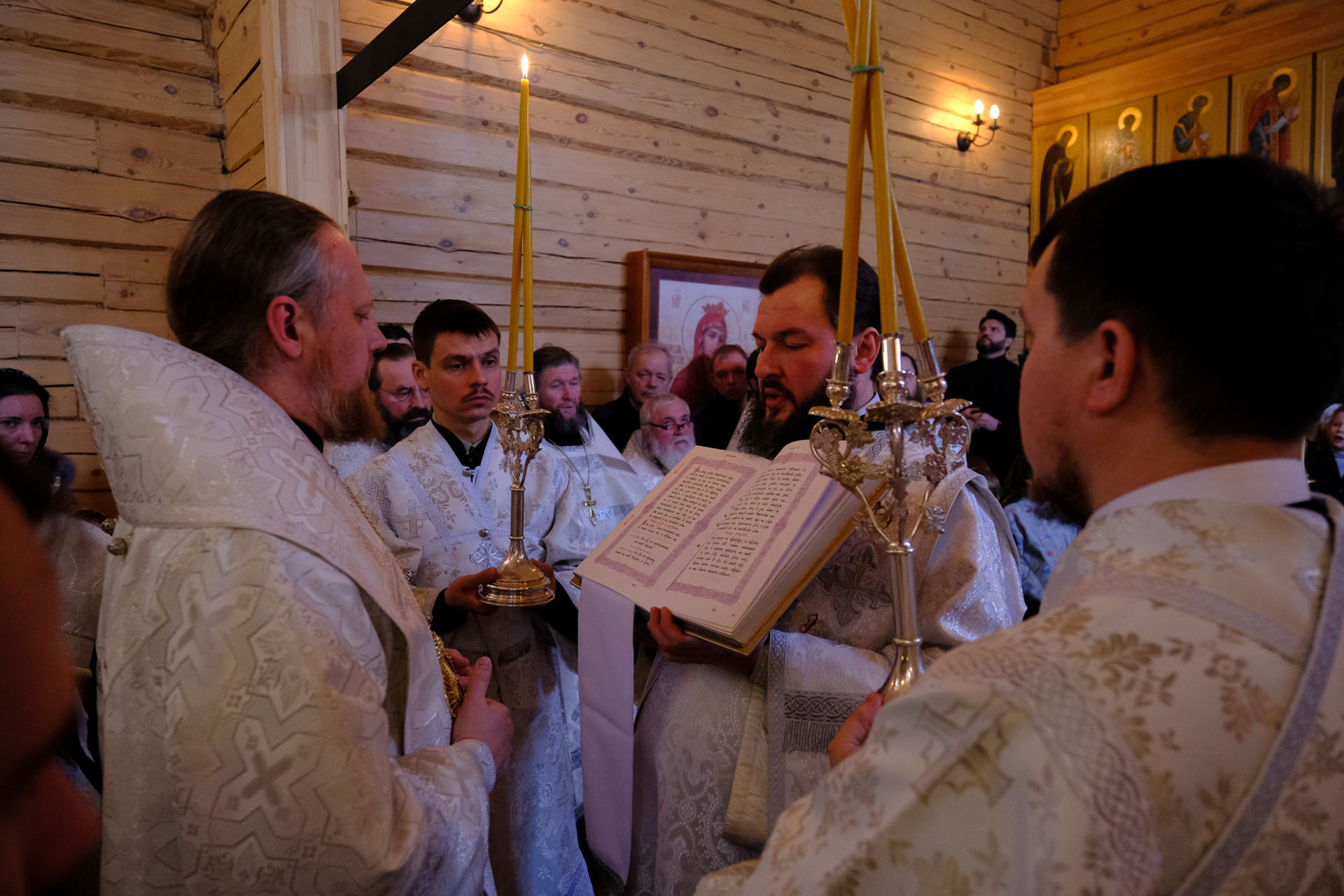 Заупокойная Литургия и чин погребе