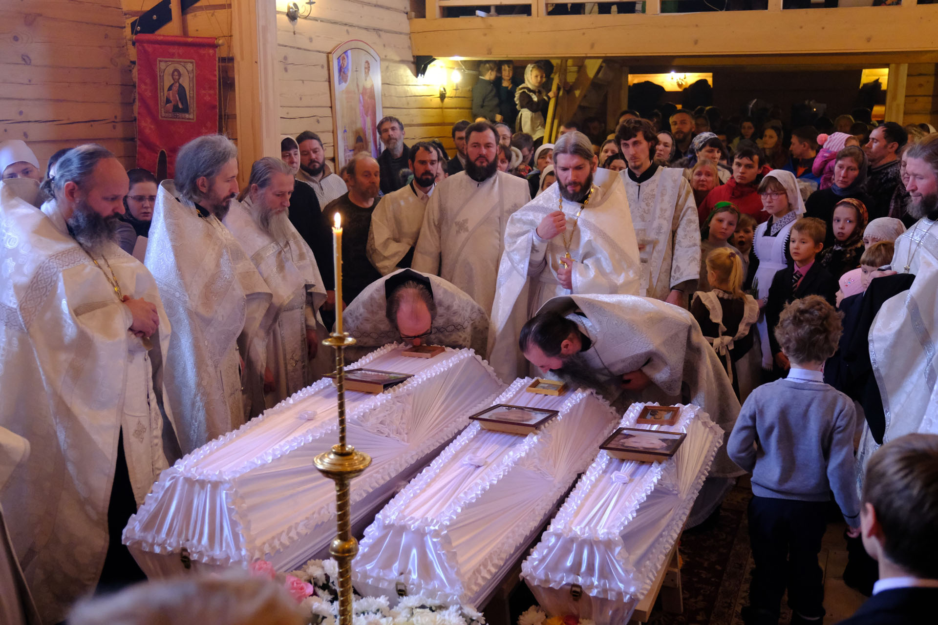 Заупокойная Литургия и чин погребе