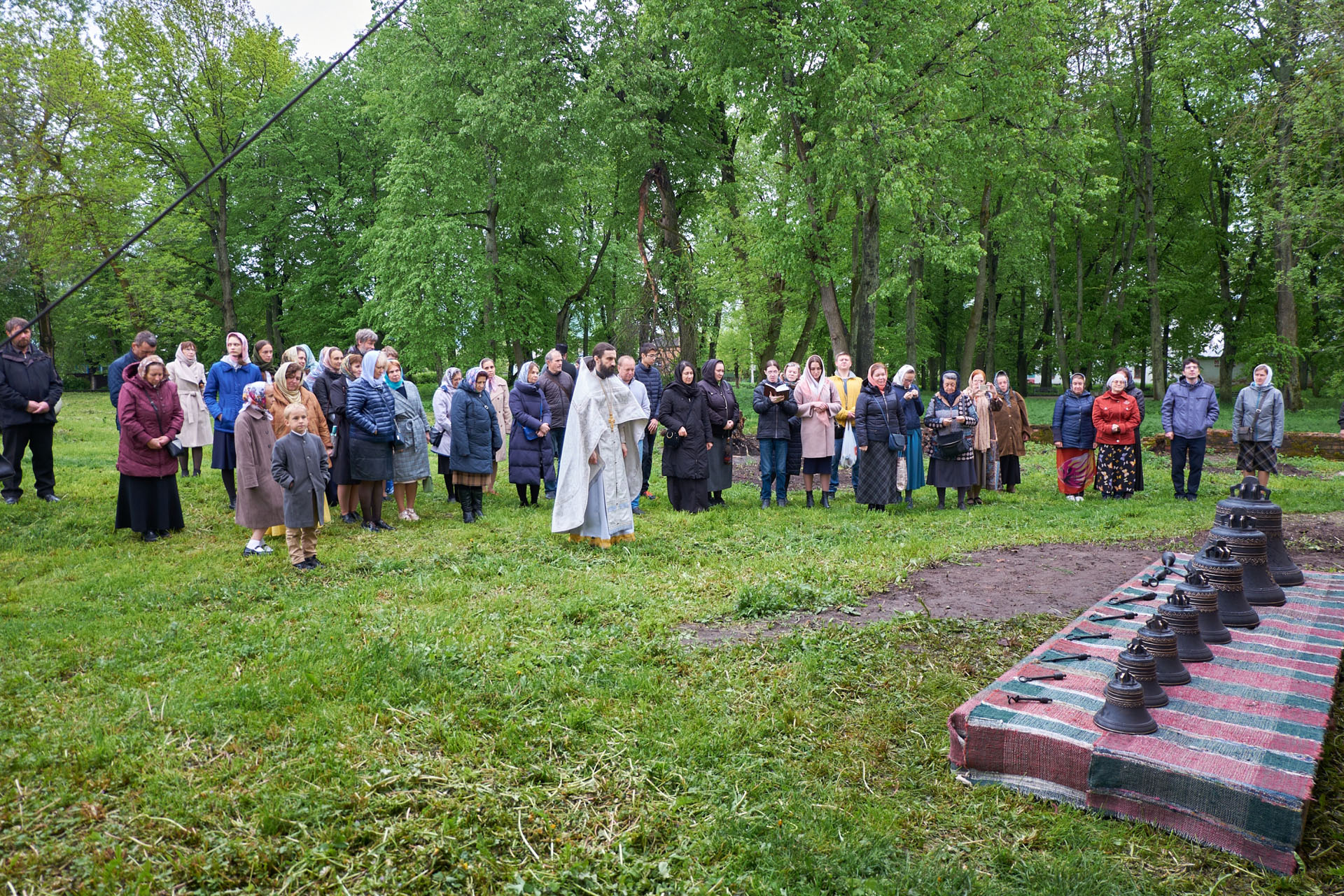 Литургия в храме святителя Петра, м