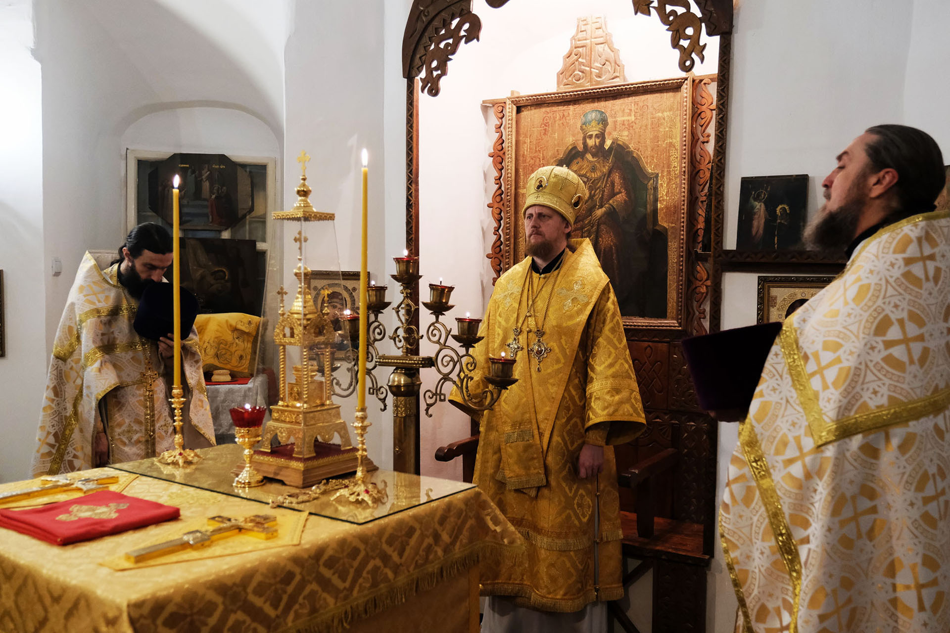 Литургия в Филипповском приделе Вл