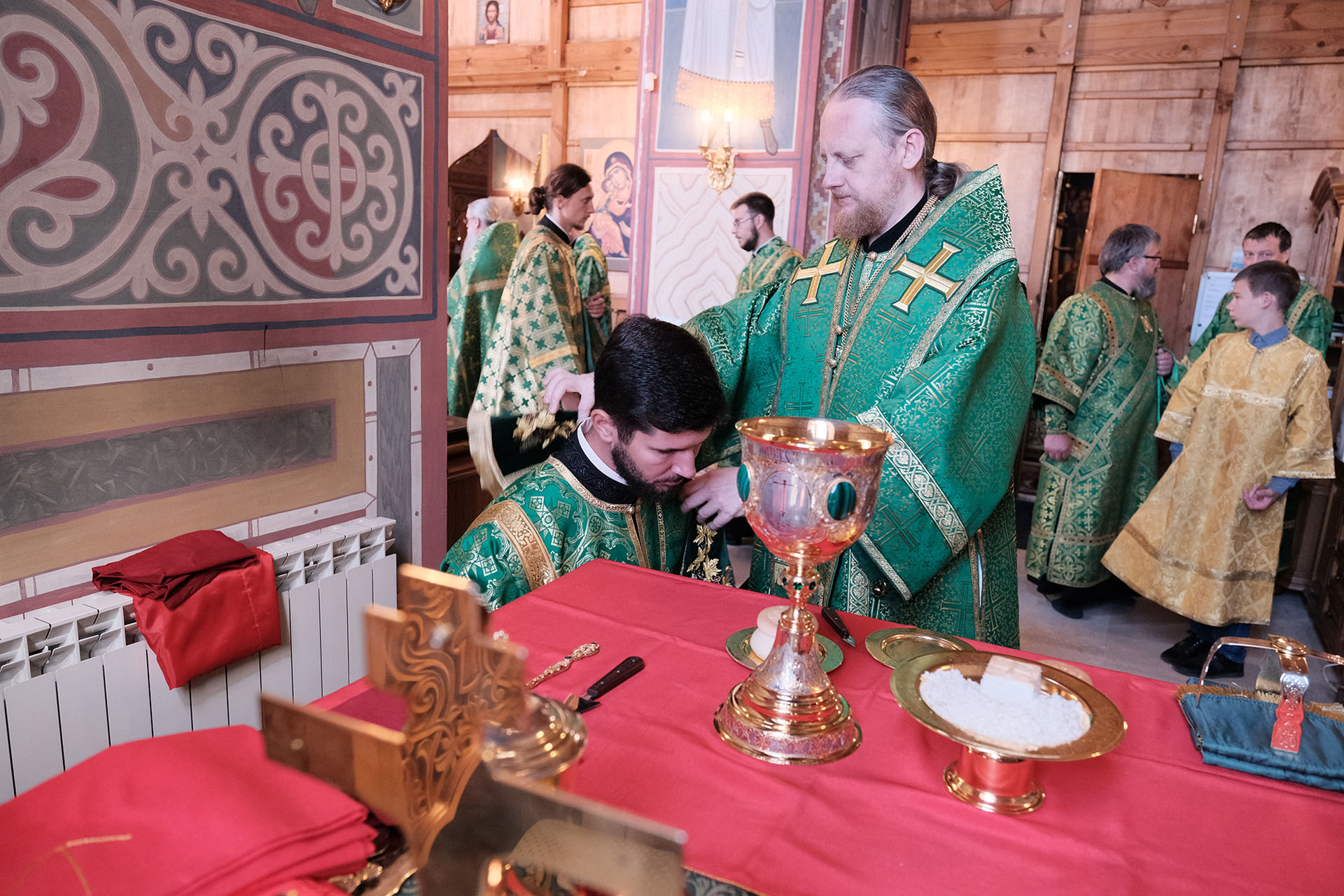 Литургия в Никольском женском мона