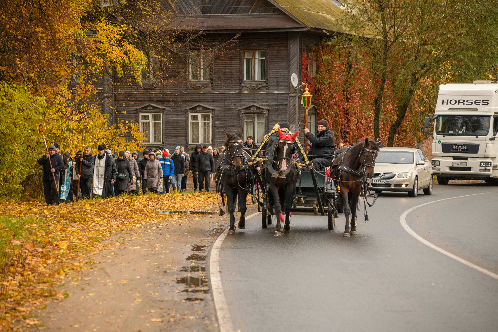 Паисиевский крестный ход в Угличе