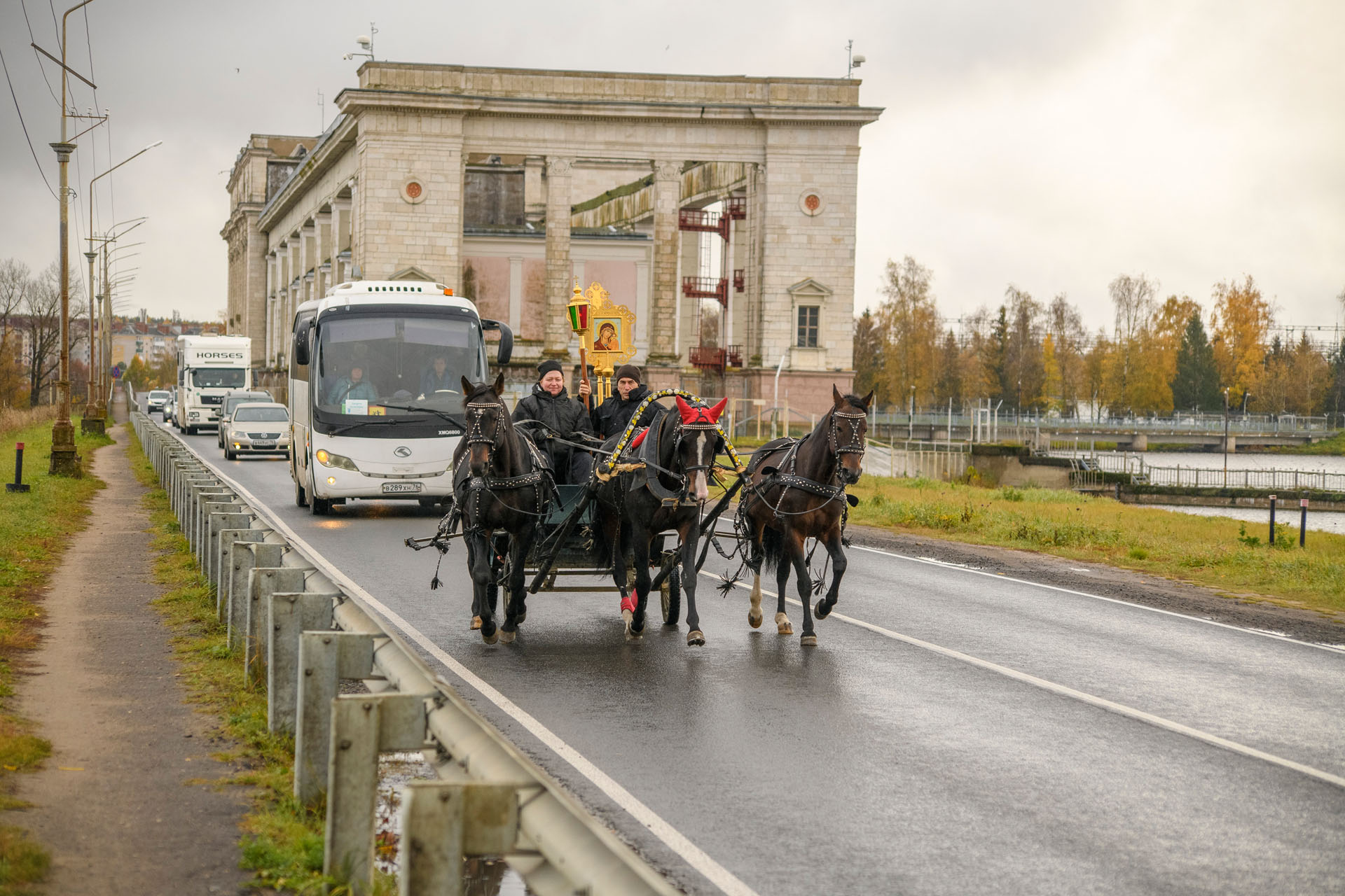 Паисиевский крестный ход в Угличе
