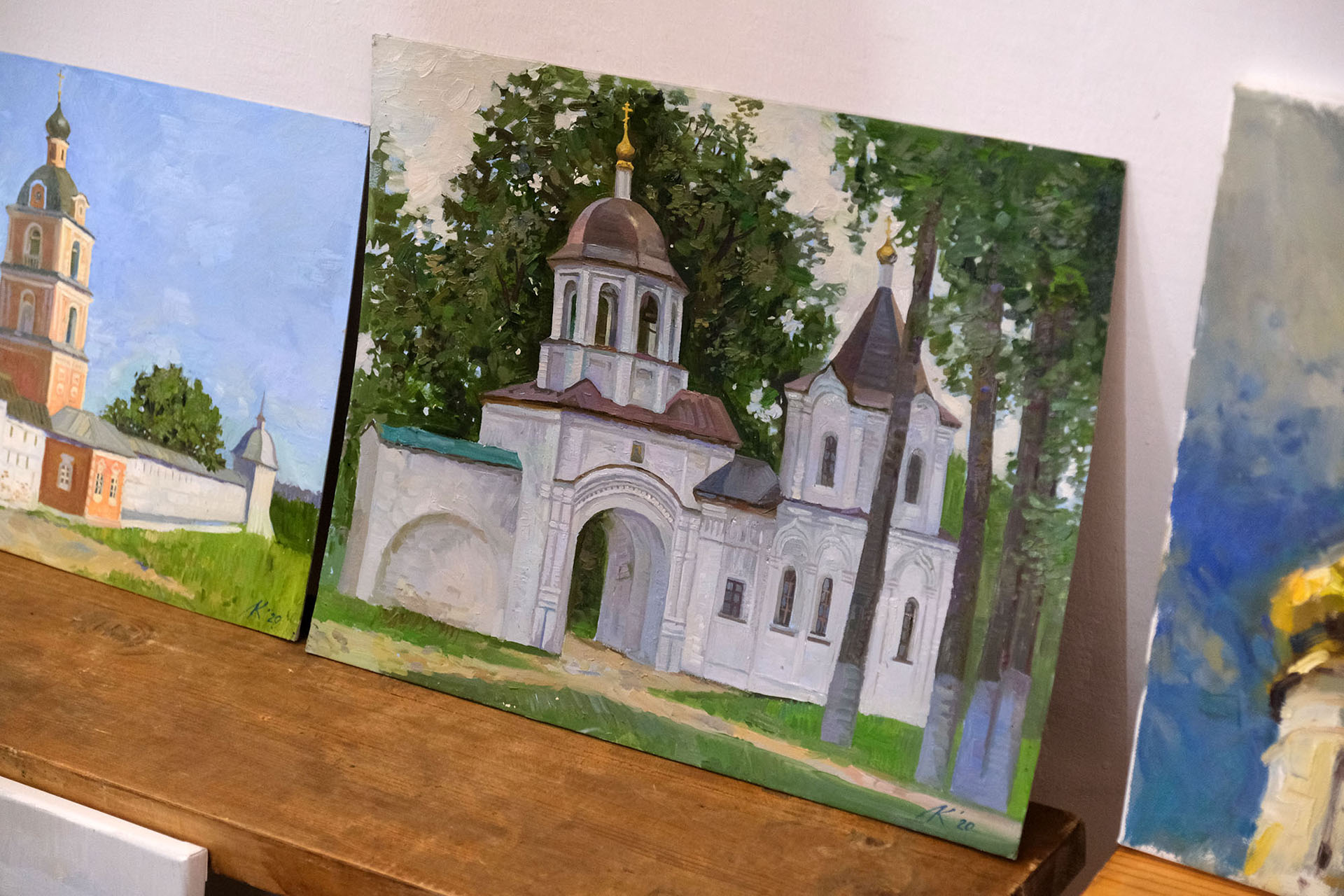 Выставка живописи и графики участн