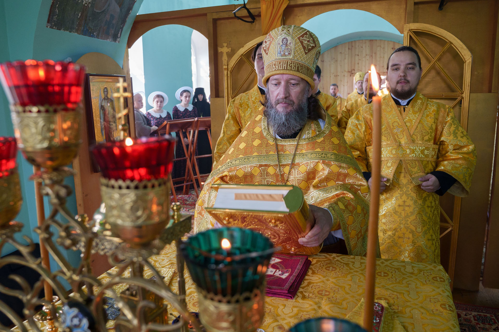 Литургия в храме Успения Пресвятой