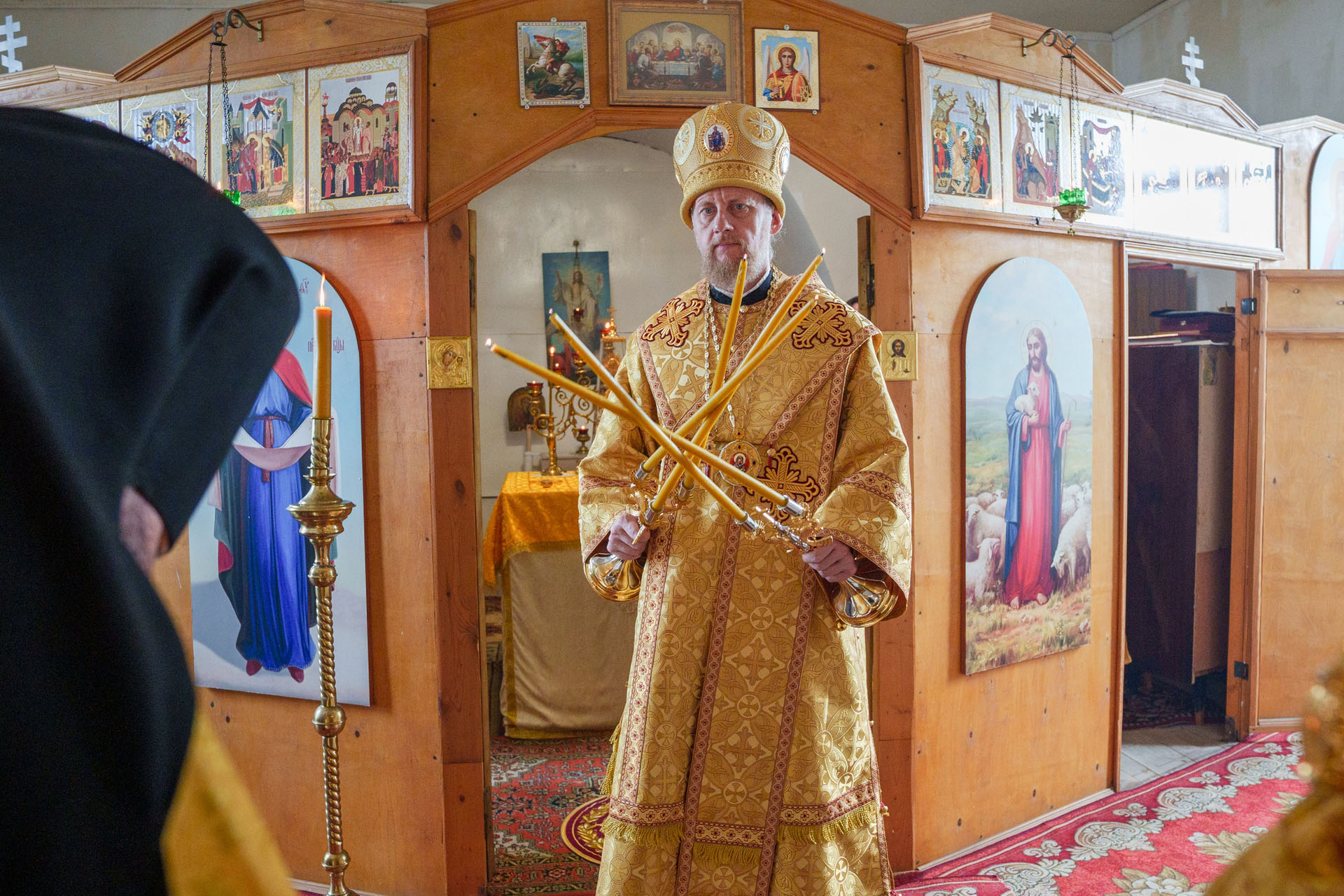Литургия в храме Рождества Христов
