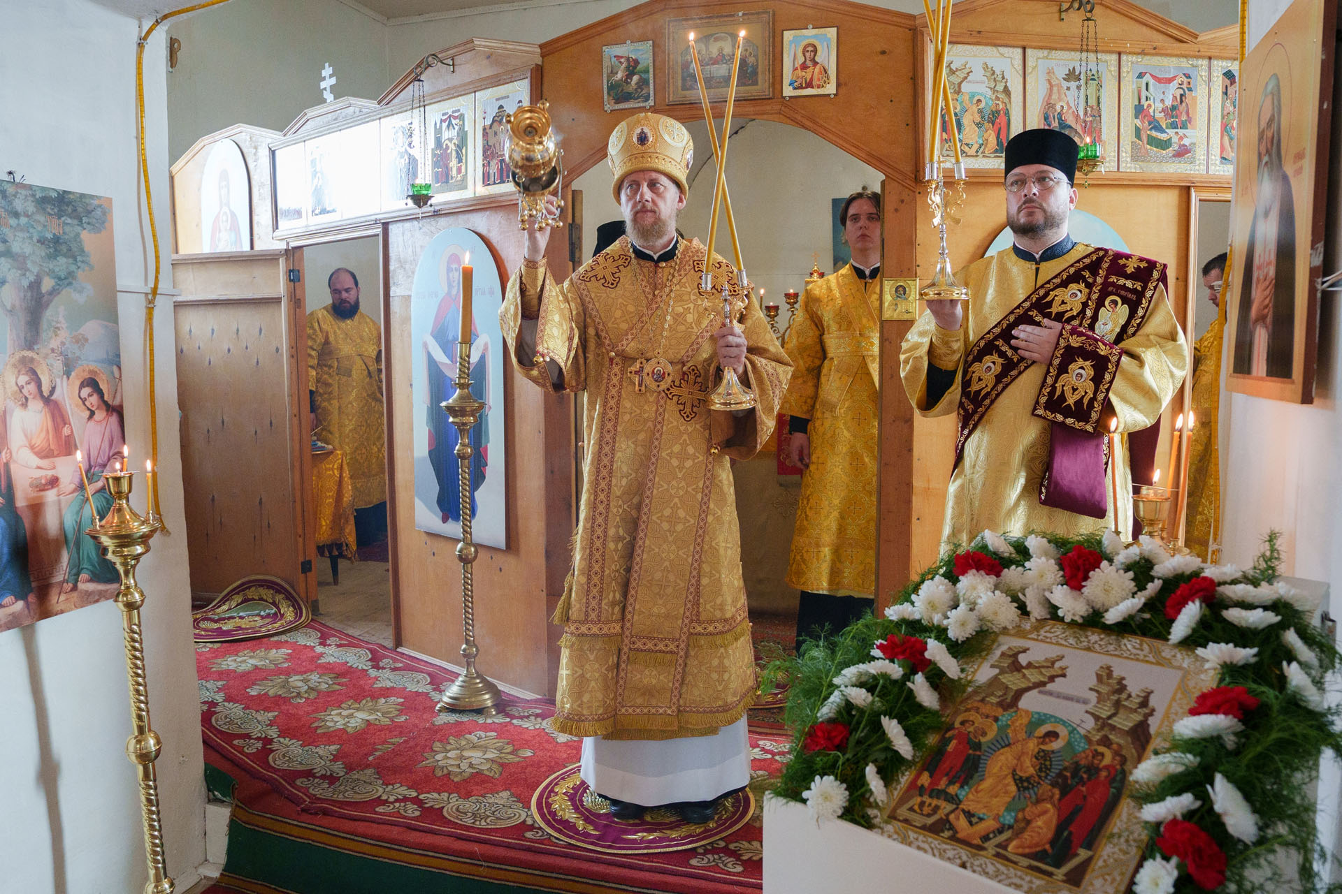 Литургия в храме Рождества Христов