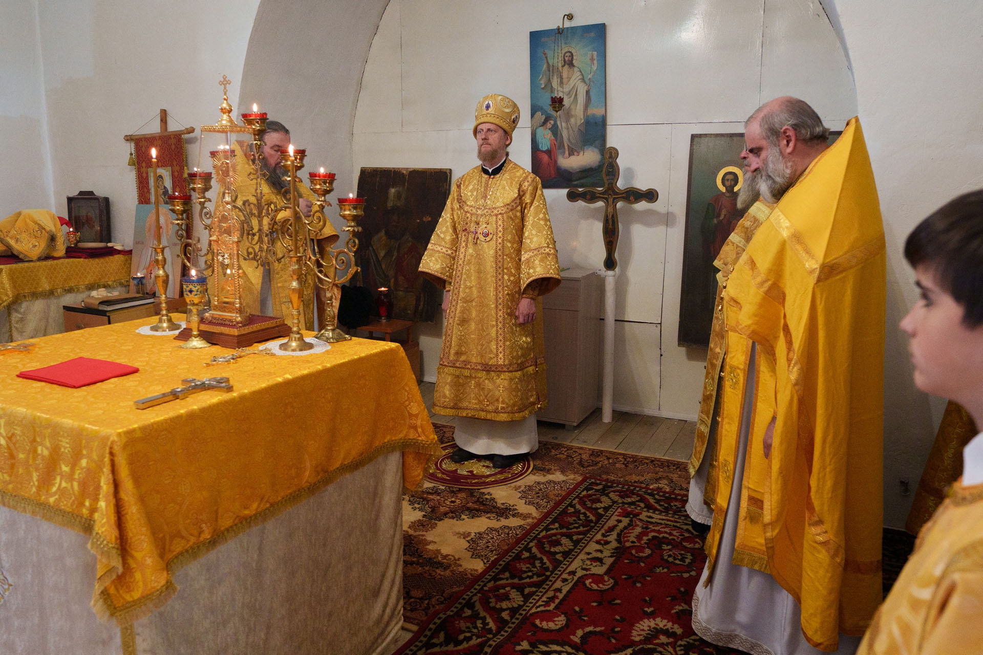 Литургия в храме Рождества Христов