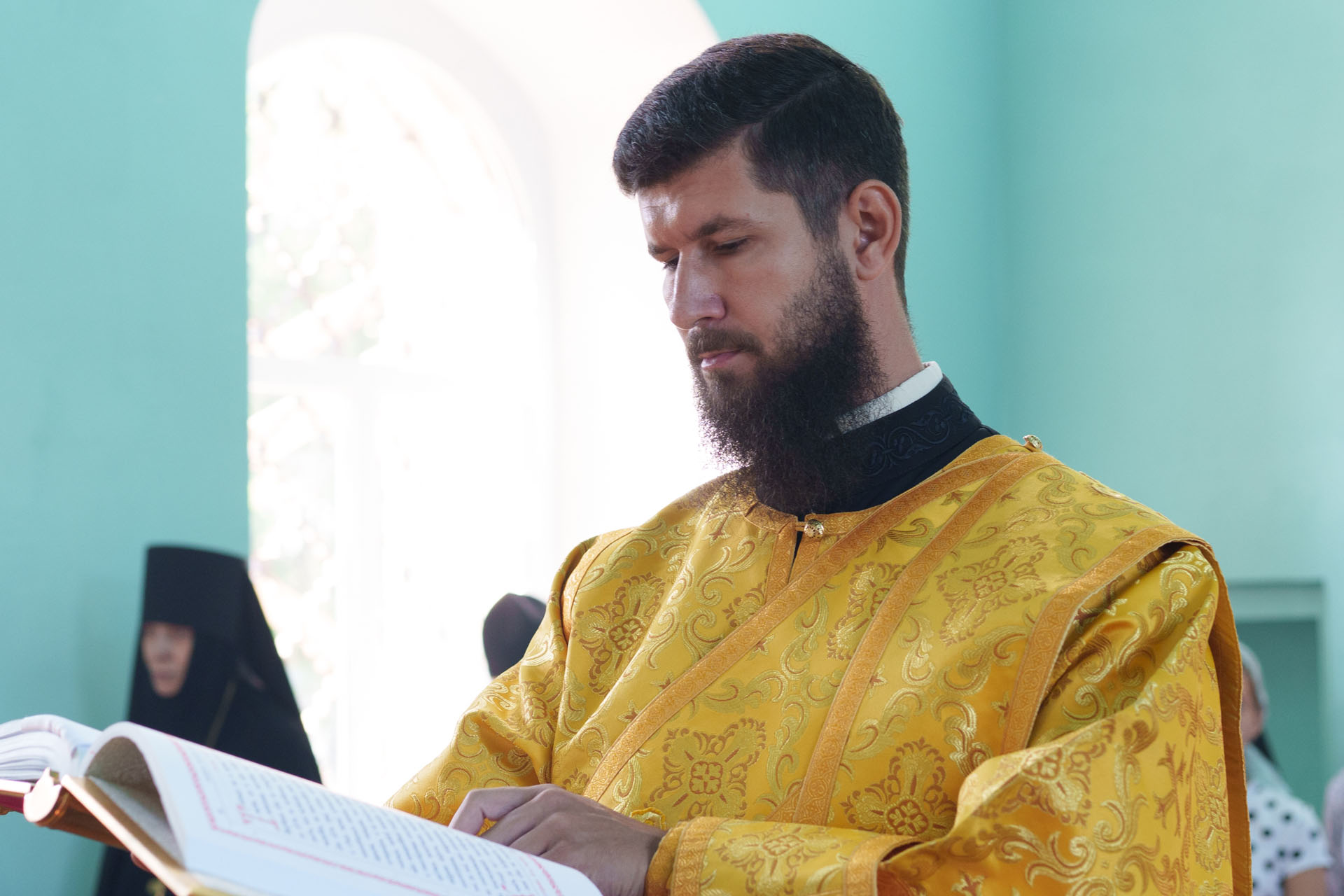 Литургия в храме Успения Пресвятой