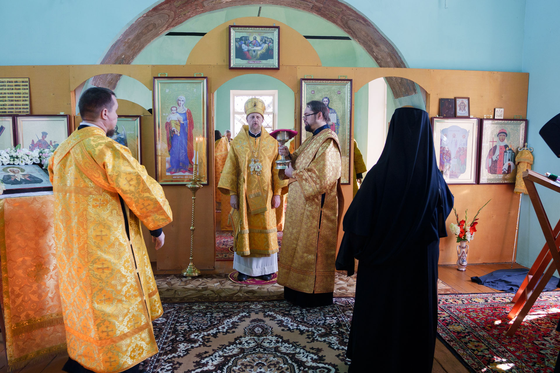 Литургия в храме Успения Пресвятой