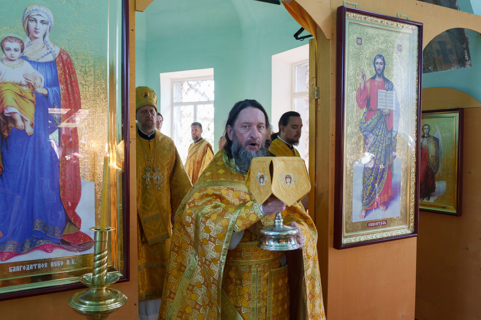 Литургия в храме Успения Пресвятой