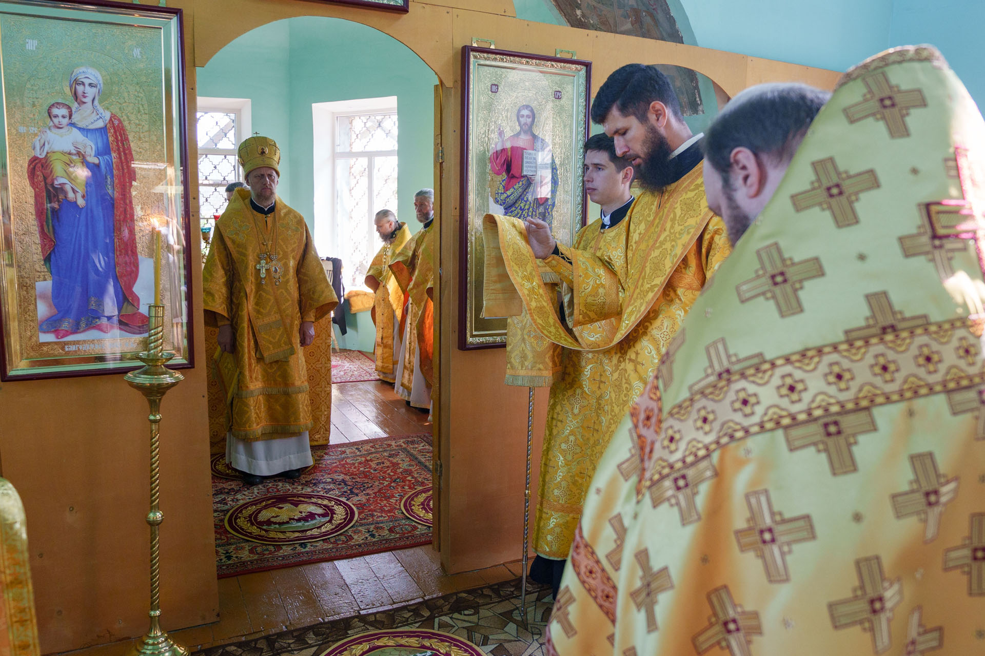 Литургия в храме Успения Пресвятой