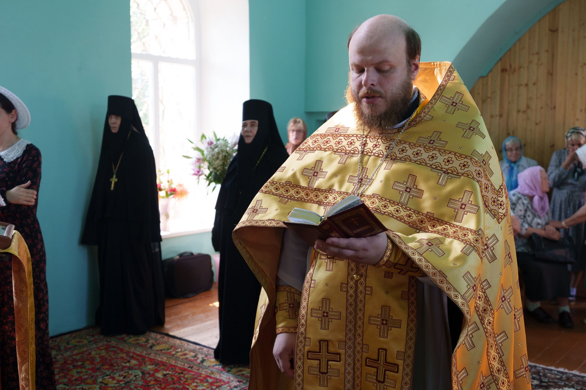 Литургия в храме Успения Пресвятой