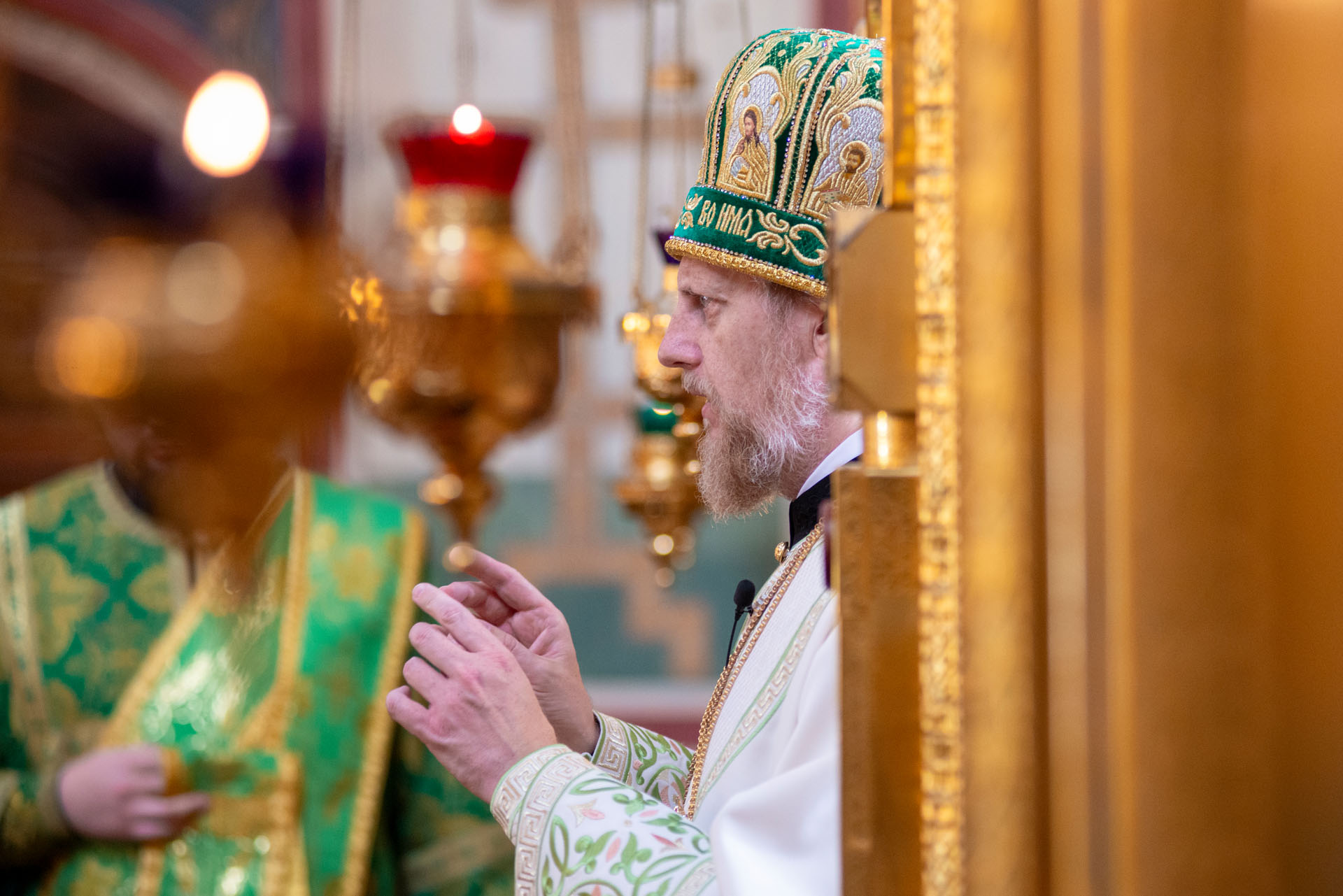 Литургия в Никольском женском мона