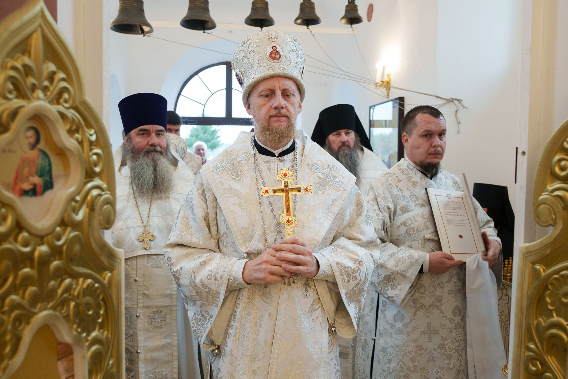 Великое освящение кладбищенского