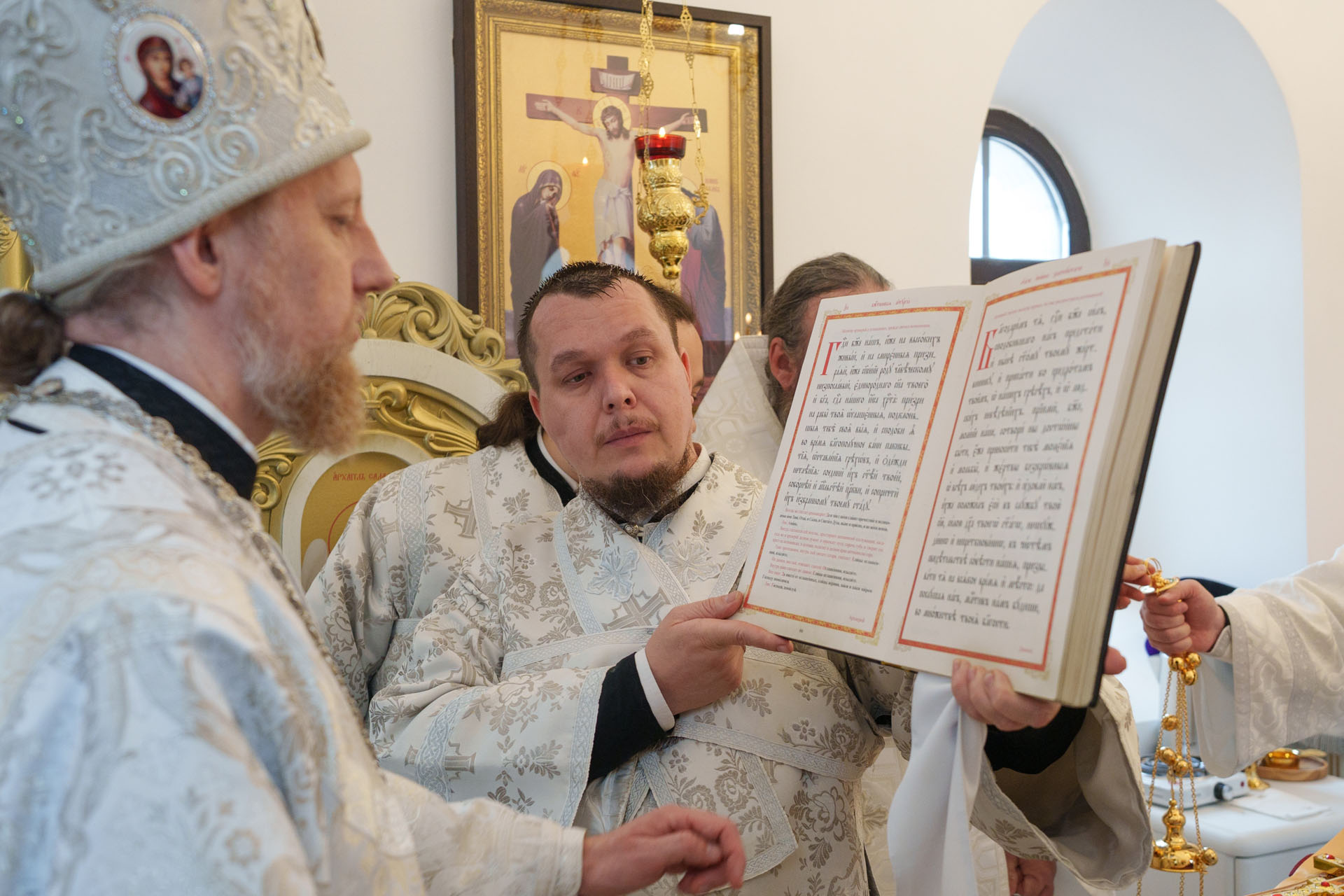 Великое освящение кладбищенского