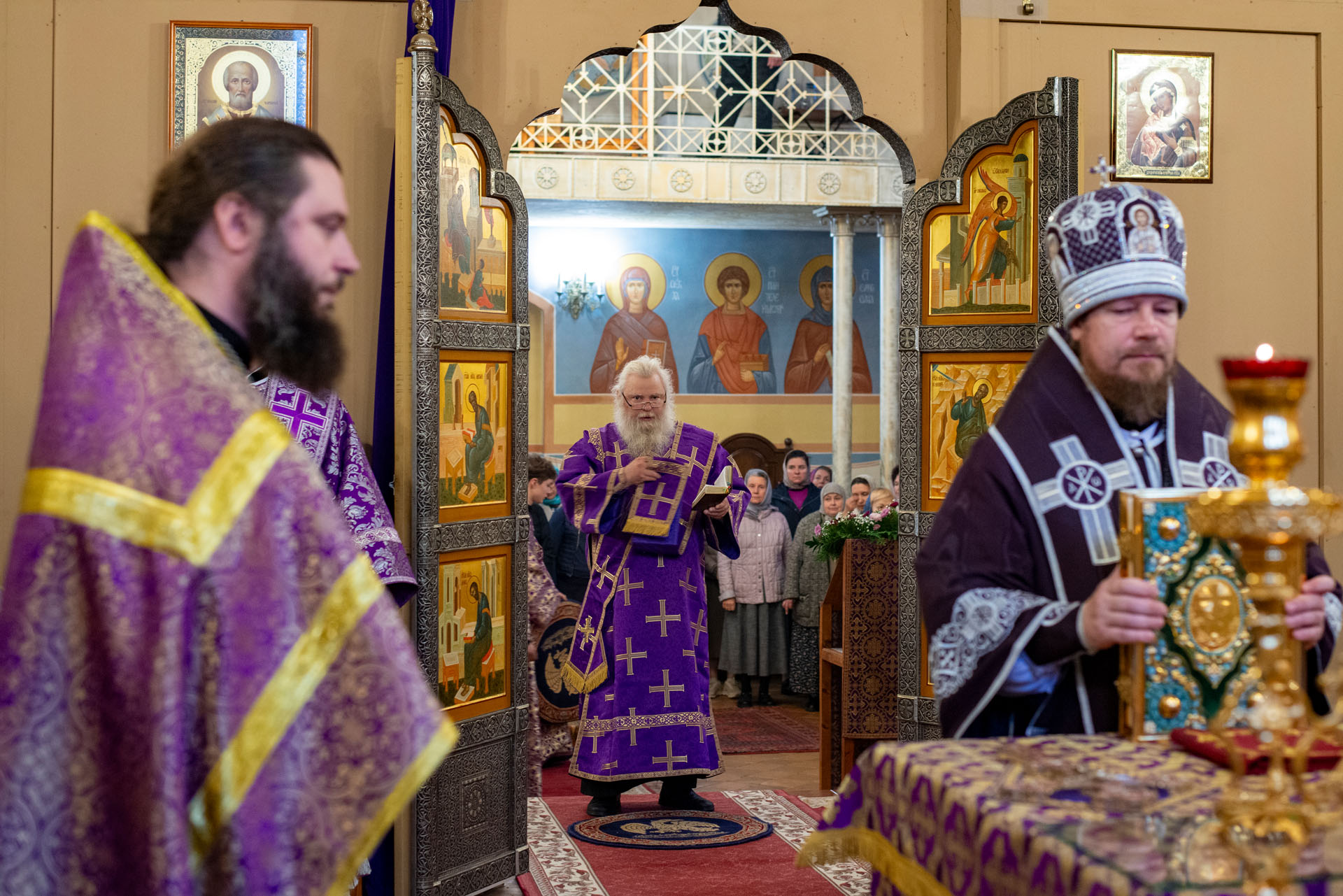 Литургия в Никитском мужском монас