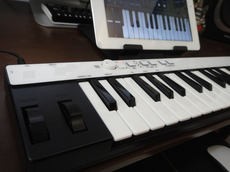 MIDI контроллер