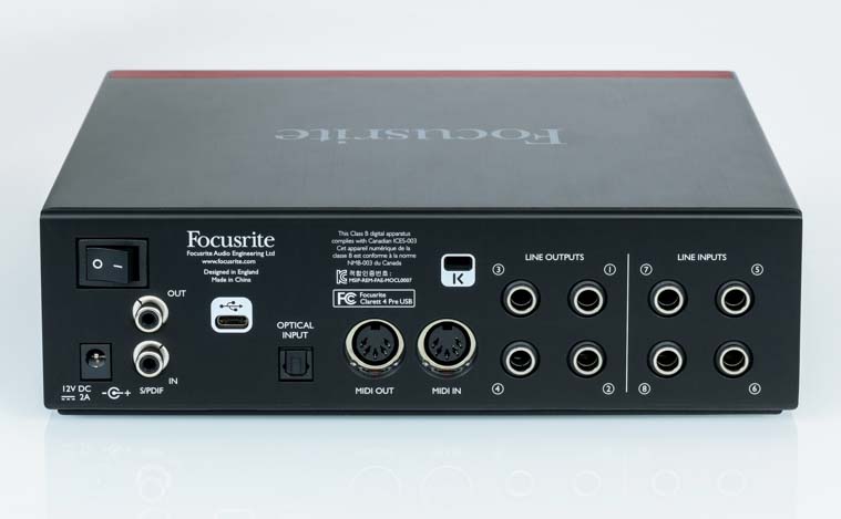 Задняя панель Clarett 4Pre USB