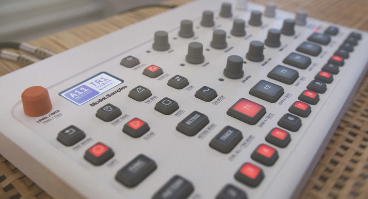 Сэмплер Elektron Model:Samples