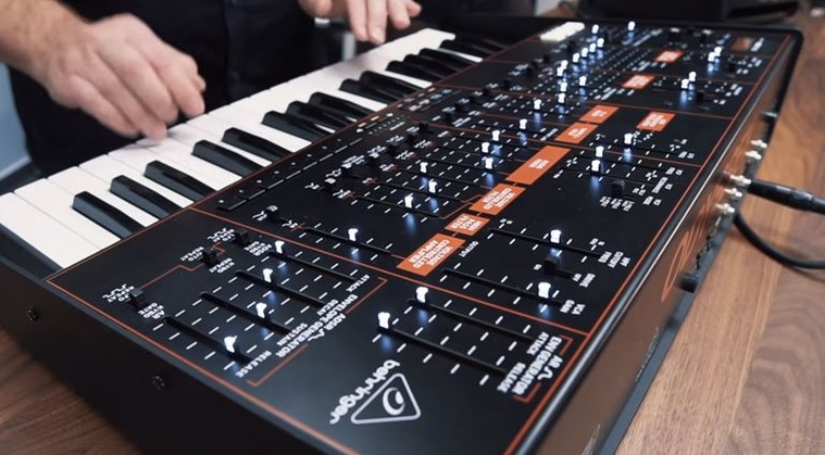 Behringer ODYSSEY