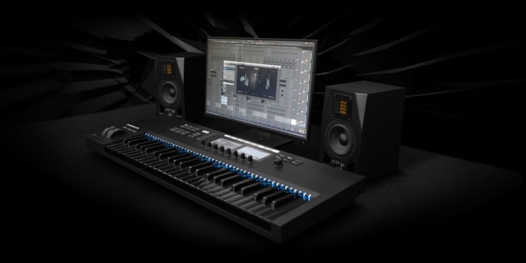Native Instruments PITCH BLACK KOMPLETE KONTROL S49/S61