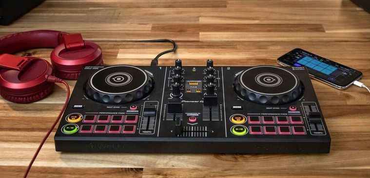 DJ-контроллер Pioneer DDJ-200