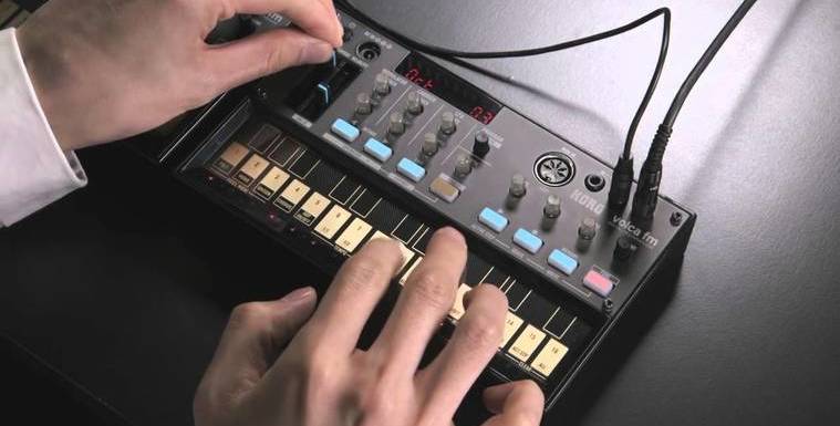 Синтезатор Korg Volca FM