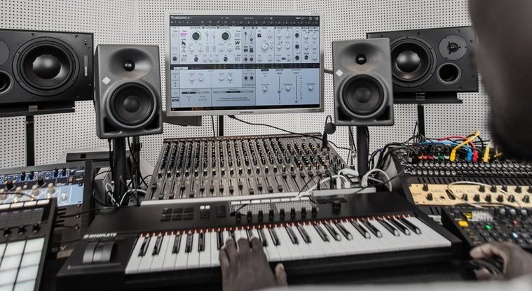 Виртуальный синтезатор Native Instruments Massive X