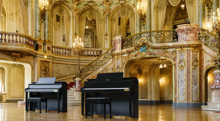 Второе поколение линейки Celviano Grand Hybrid