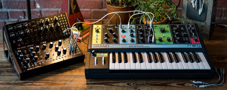 Синтезатор Moog Grandmother